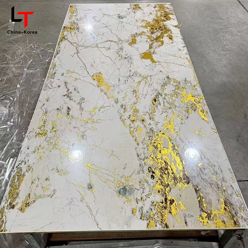 Vodotesná 1220 × 2440 mm 3 mm PVC UV doska pre interiér Dekorácia nástenného panelu s vysokým leskom pre dekoráciu domácej kancelárie