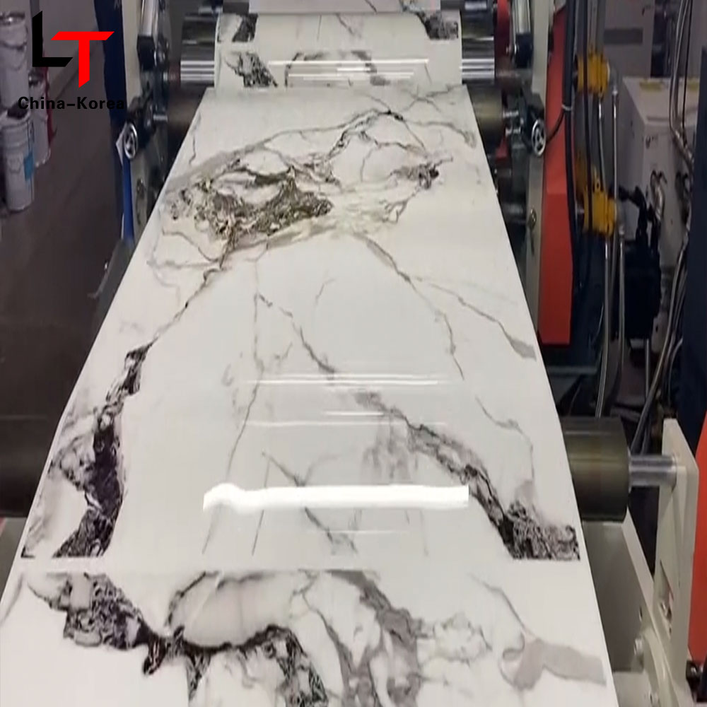 Kovový mramor Zlatá PVC fólia Dekoračná fólia na prenos tepla Roll na razenie za tepla pre vákuové lisovanie Výrobca fólie Zlatá laminácia