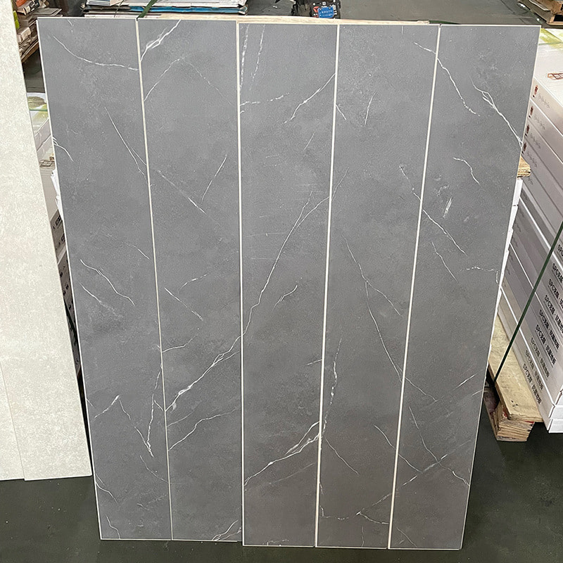 Biely a čierny mramor Drevené zrno Pevné jadro Interlock Click Lock Vinylová podlaha Piso PVC interiér Click Piso SPC podlaha