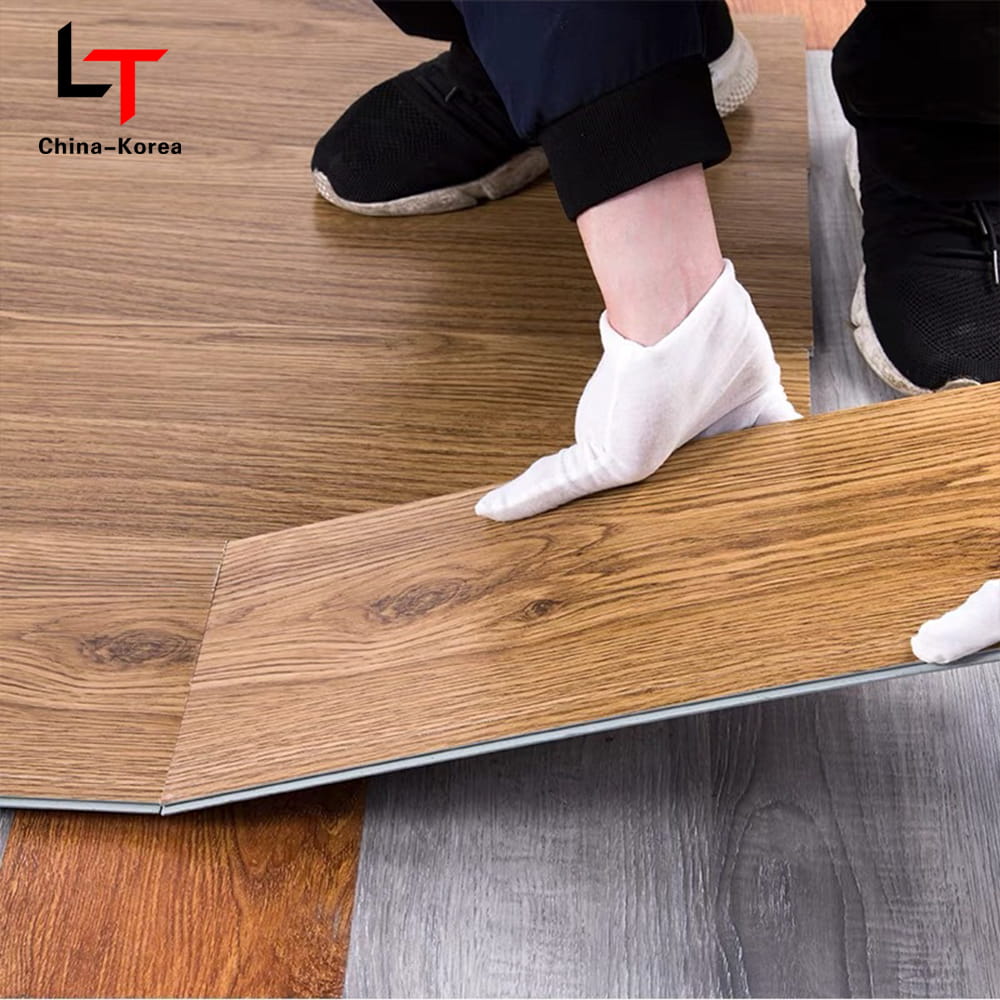 Odolnosť Plastové dlaždice Plávajúce Vodotesné Drevo 4 mm 5 mm 6 mm 7 mm 8 mm PVC Click Vinyl Plank SPC Flooring